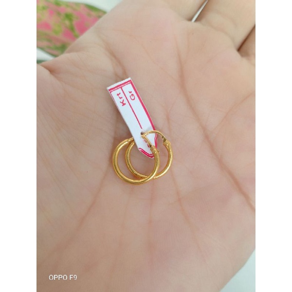 anting bayi lapisan emas