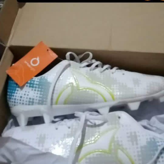 SPATU FUTSAL ORIGINAL