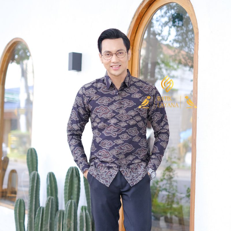 Kemeja Batik Megamendung Navy Premium Katun Primisima Halus Tebel