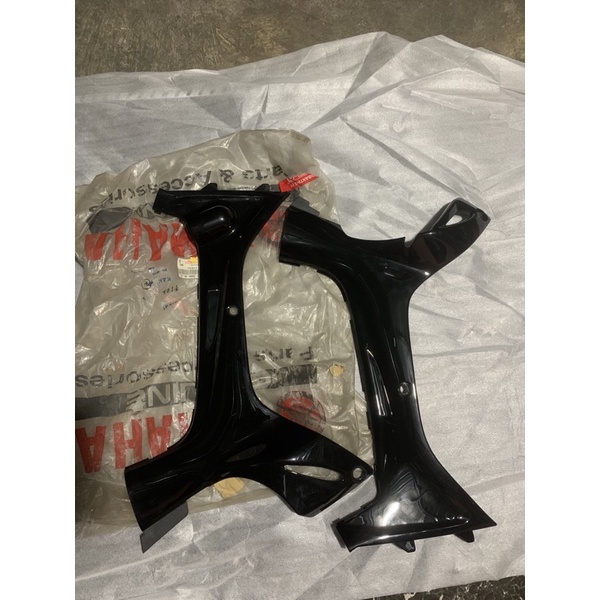 sayap dalam f1zr hitam original