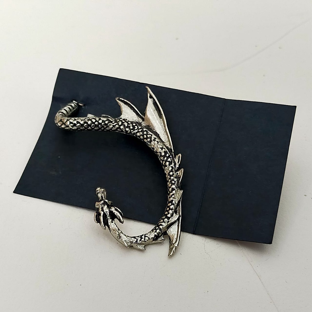 Aksesoris Anting Telinga Naga Silver (Preloved)