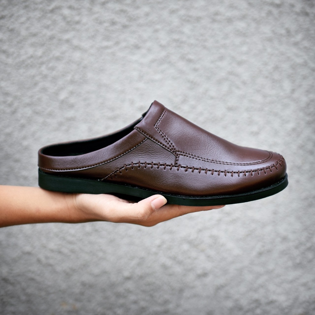 RIONZ X HUNTER - Sepatu Casual Slip On Pria Mules Kulit PU Asli Black Brown Semi Formal Kasual Tutong Bustong Hitam Coklat Kondangan Pesta NIkahan Kantor Gaya Kekinian Terlaris Terbaru Murah