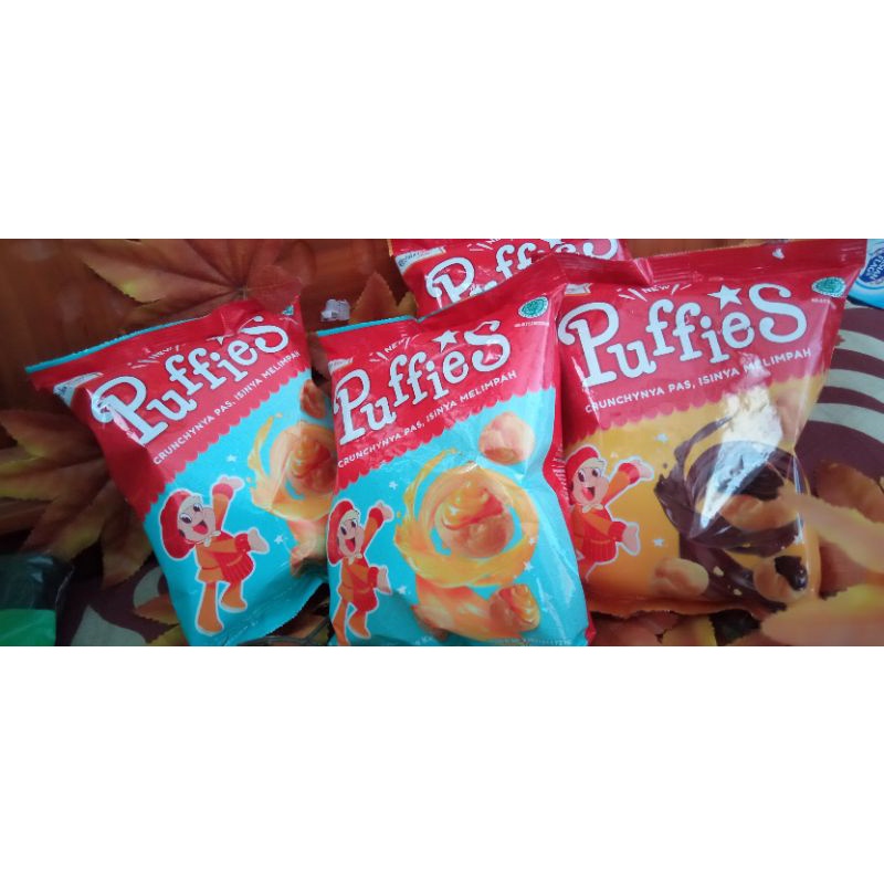

KARTIKA PUFFIES SNACK SOES KERING ISI KRIM COKLAT & KEJU