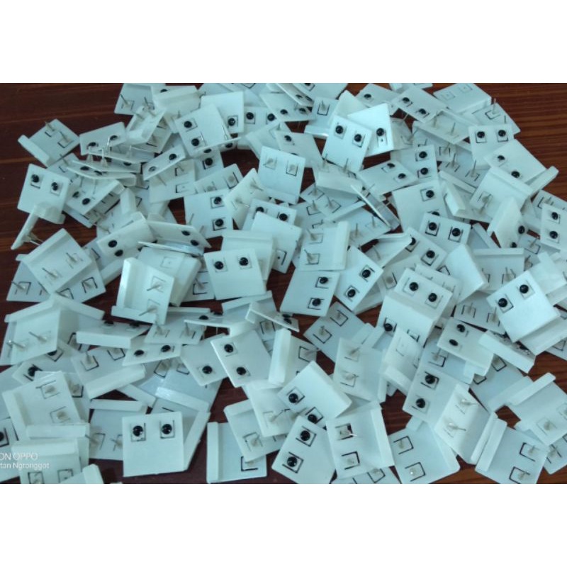 Ceplik Bulat Hitam Kecil // Anting Bulat Hitam // indik Bulat Hitam Kecil