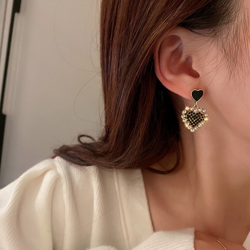 Desain Fashion Mutiara Berlian Anting Hati Temperamen Manis Anting Wanita Perhiasan Tinggi Pasangan Aksesoris Pesta Ulang Tahun