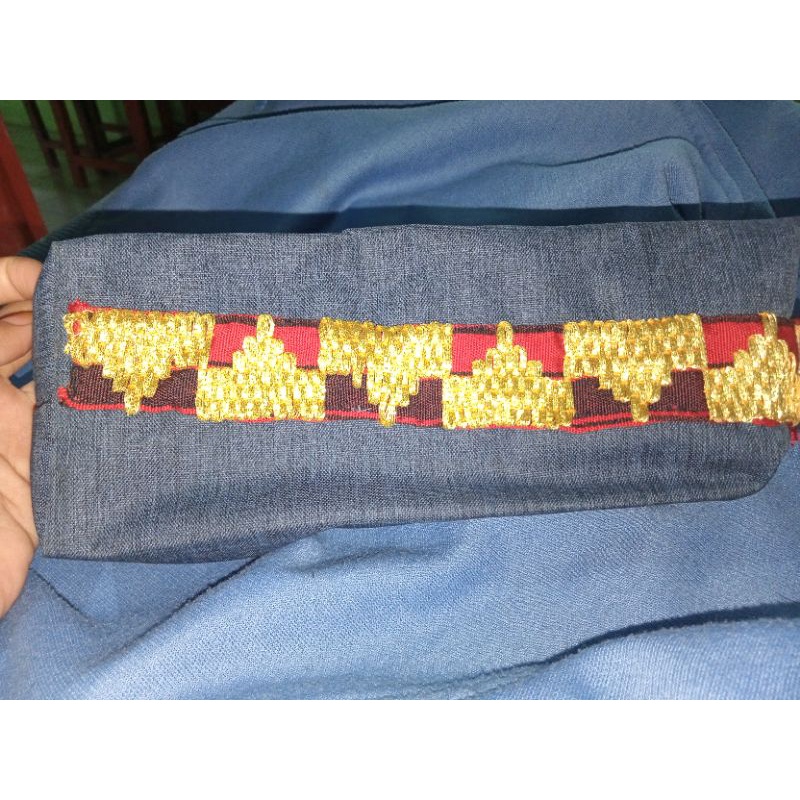 

kotak pensil tapis