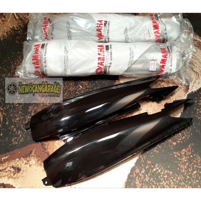 BODY HALUS NOUVO LELE HITAM ORIGINAL YAMAHA COVER BODY NOUVO LELE HITAM ORIGINAL YAMHAA