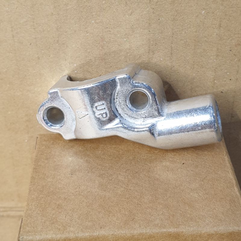 DUDUKAN SAMBUNGAN SPION KANAN MIO NMAX RXK VIXION AEROX JUPITER DUDUKAN (HITAM/SILVER ) SAMBUNGAN