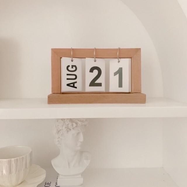 

Minihome Calendar - Kalender Kayu Aesthetic ala Korea