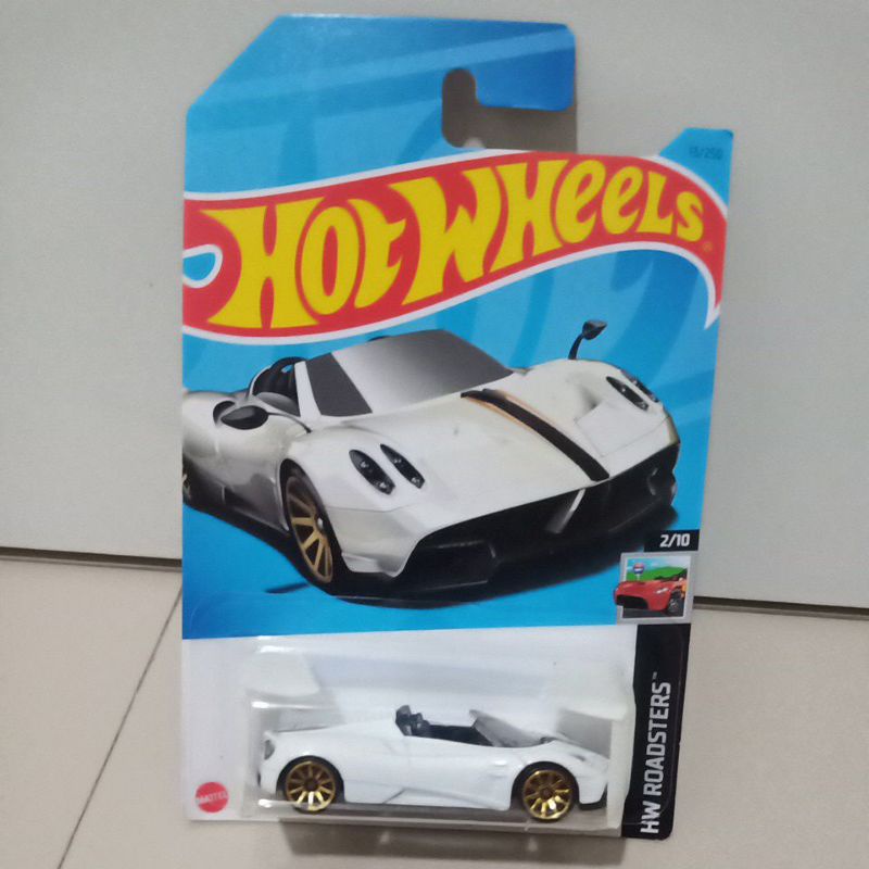 17 pagani huayra roadster hotwheels putih gold
