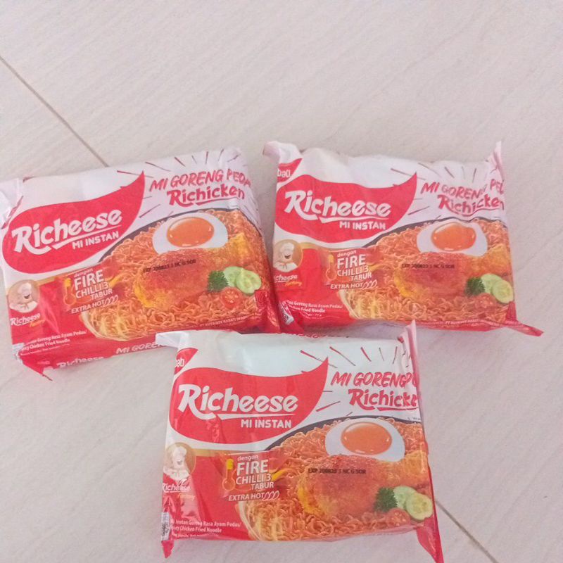 

MIE INSTAN TERVIRAL DARI RICHEEESE 40pc KARTONAN