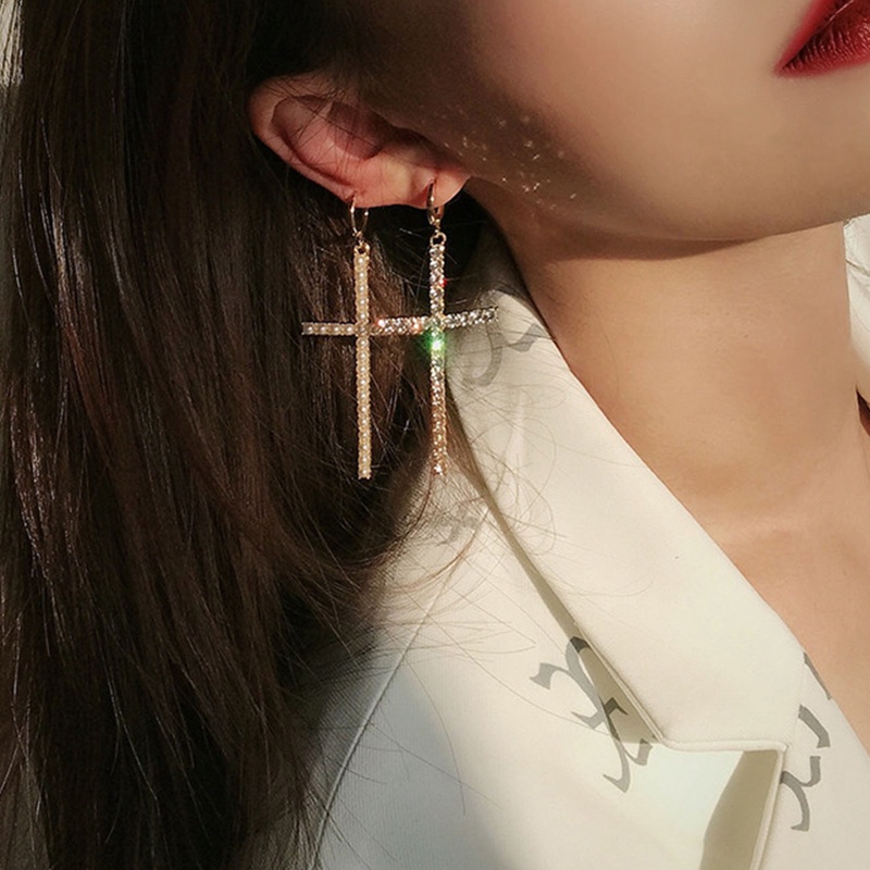 Fashion Mutiara Anting Salib Untuk Wanita Retro Hip Hop Asimetris Liontin Anting Earrings Kepribadian Liburan Ulang Tahun Perhiasan