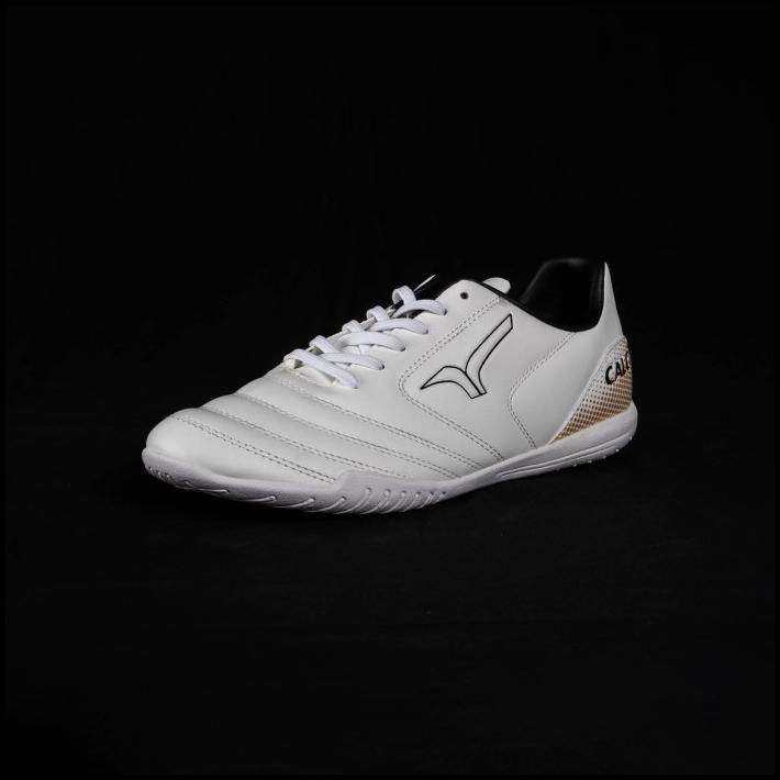 Calci Sepatu Futsal Forza - White