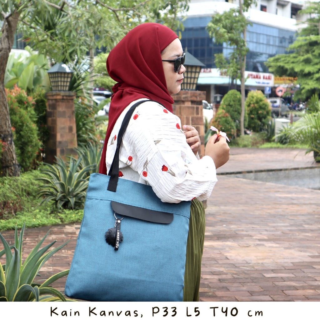 Tas ready Tas Totebag Wanita Fashion tali hitam Tas Bahu samping murah bisa dropshiping gantungan kunci bunga