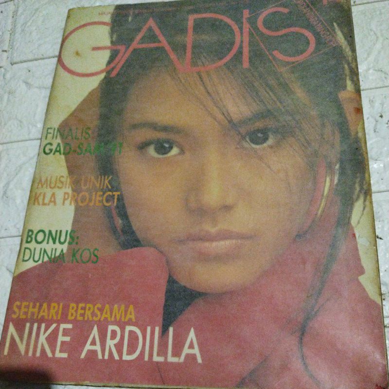 MAJALAH GADIS No 14 TAHUN 1991 EDISI SEHARI BERSAMA NIKE ARDILLA