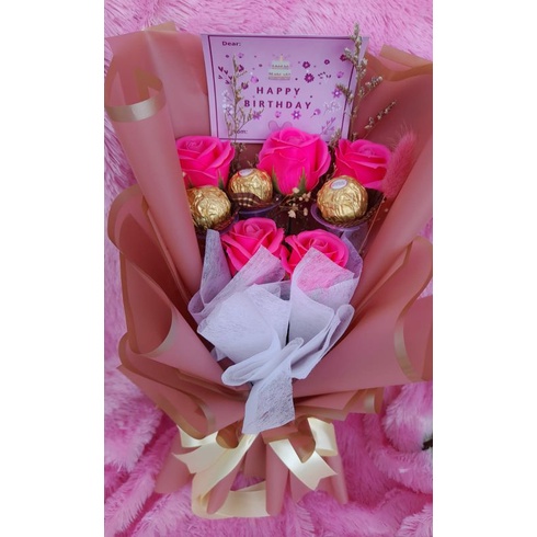 

Buket Bunga Valentine Coklat Ferrero Rocher Kado Ulang Tahun Rose Soap