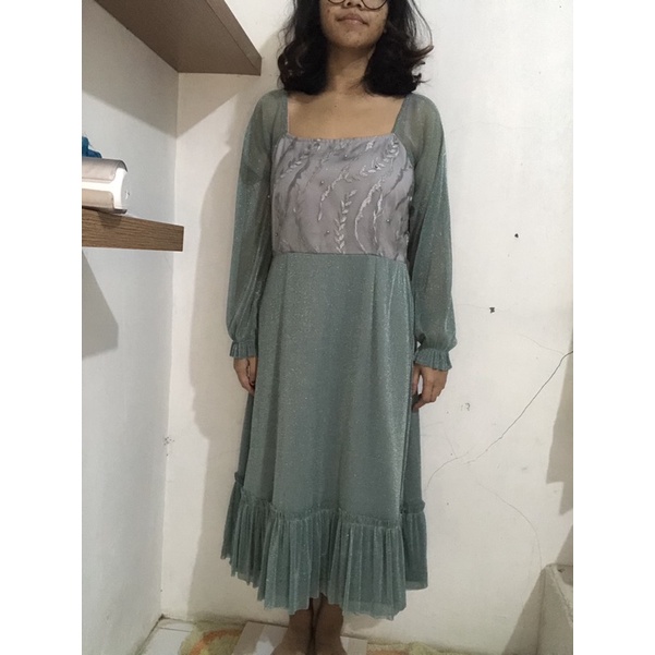 preloved dress tile bridesmaid abu tosca brukat