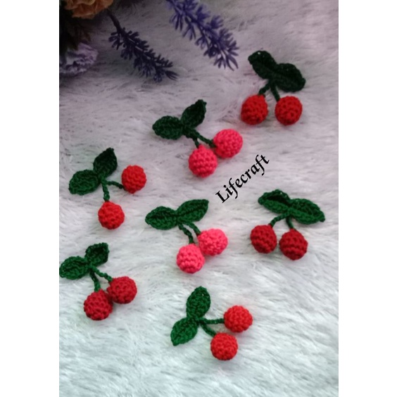 Aplikasi ceri rajut hiasan tempel rajut