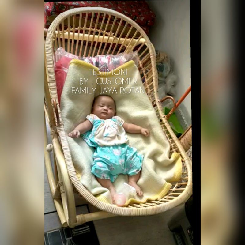 Ayunan bayi goyang rotan model perahu free kasur bayi