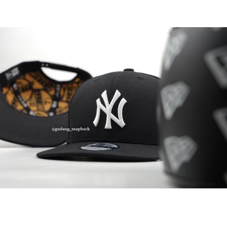 NCL.17Ja23м ◦ Topi Snapback Original Import NY / New York
