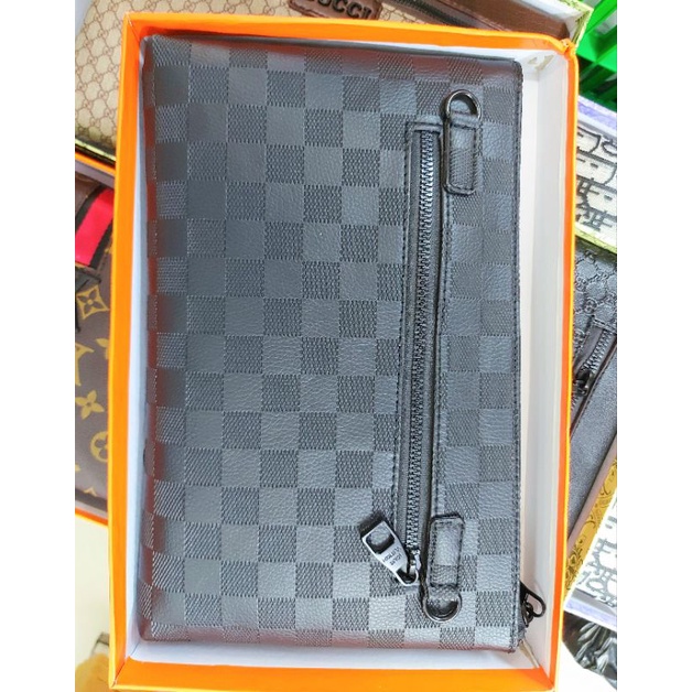 HANDBAG/CLUTCH 1Ruang BRN ada kotaknya