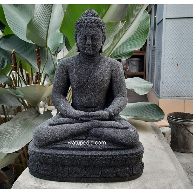 rupang Buddha batu candi