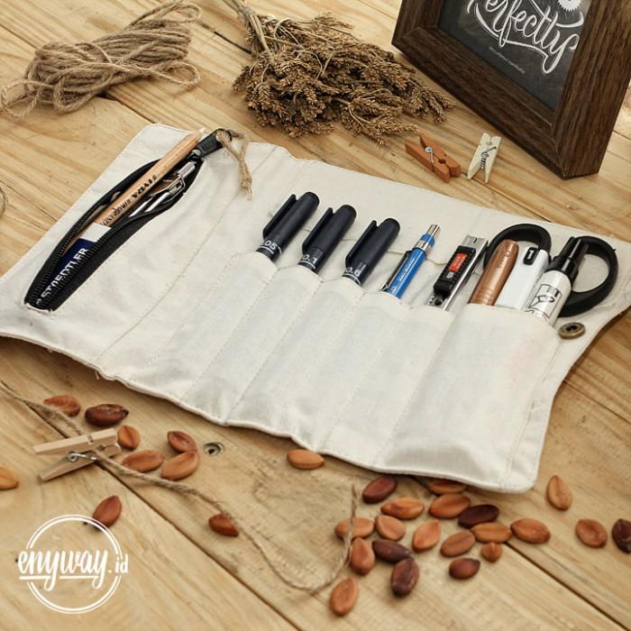 

Roll Up Pencil Case / Tempat Pensil Gulung