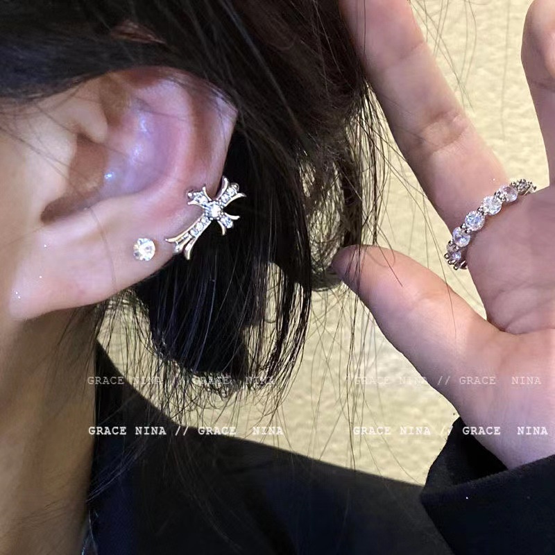 1pcs Zirkon Cross Ear Clip Anting Klip Tulang Telinga Perempuan Desain Kecil Anting Premium