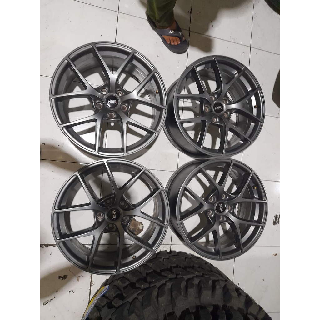 Velg Mobil Bekas Seken Ring 18 Lubang 5 WURZBURG R18 Lebar 8