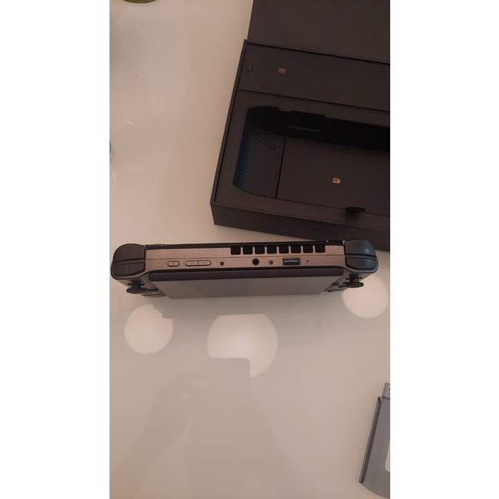 GPD win 3 I7-1165G7 SECOND KONDISI LIKE NEW MULUS NO MINUS