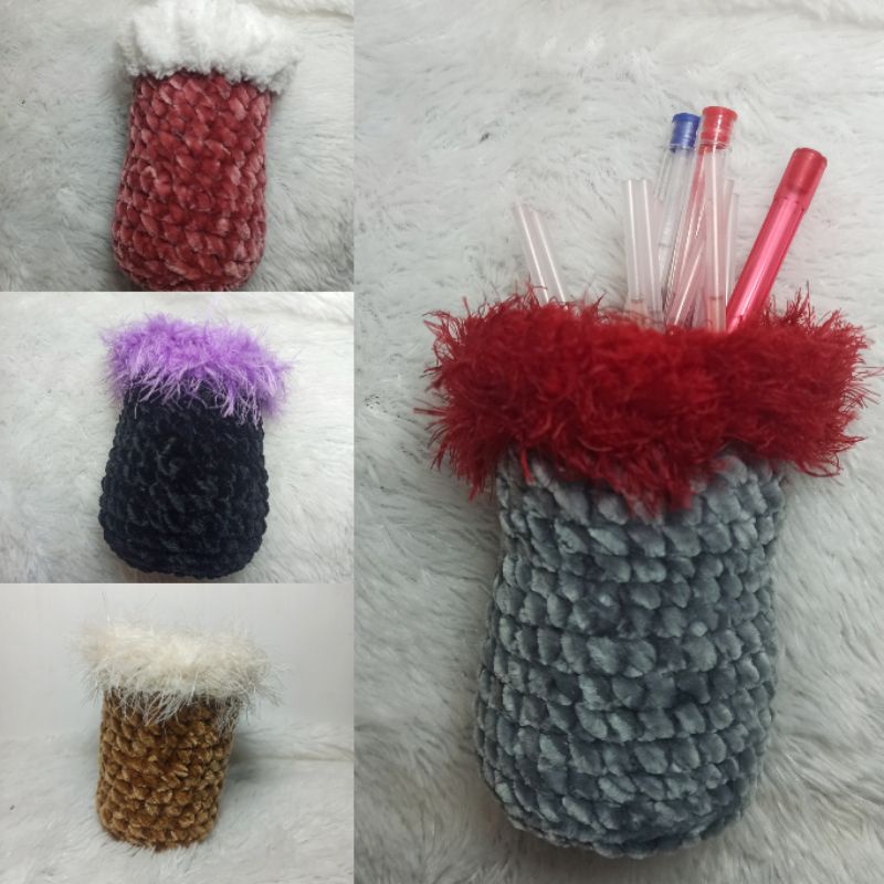 

tempat pensil atau kuas rajut tangan handmade