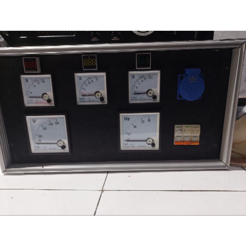 Panel sound listrik 3 phase normal semua bekas