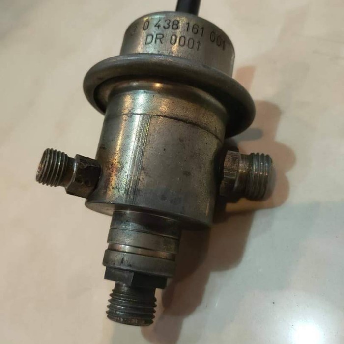 {BEKAS} Fuel Pressure Regulator Mercy W124 300E Limited