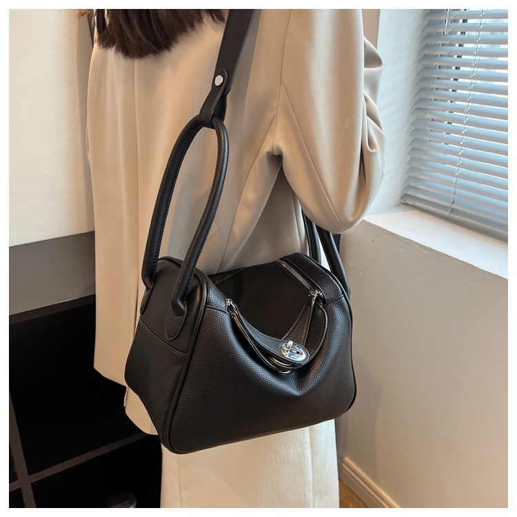 TAS SELEMPANG WANITA OIKO PREMIUM MEDIUM NINDI SLING BAG