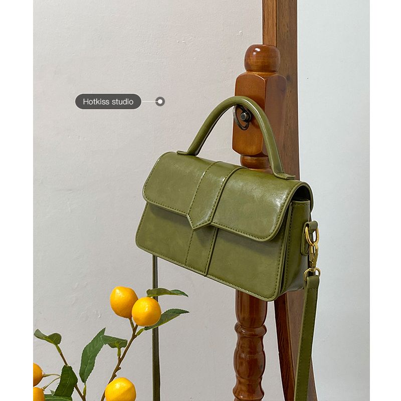 Red High-End Niche Desain Tas Wanita 2022 Baru Musim Gugur dan Musim Dingin Single Bahu Messenger Tas Retro All-Match portabel Kecil Persegi Tas