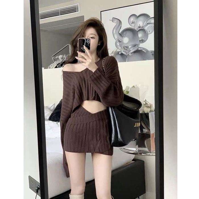 Red [Setelan Dua Potong] Desain Pendek Spice Girl Menampilkan Pusar Perut Ramping Atasan Rajut Wanita + Tas Pinggang Tinggi Rok Pinggul