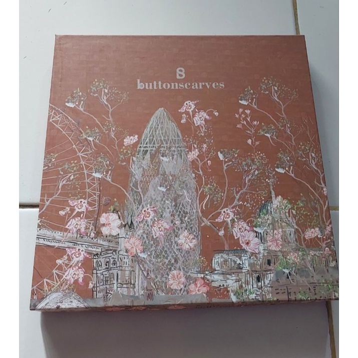 Buttonscarves British Series Brick