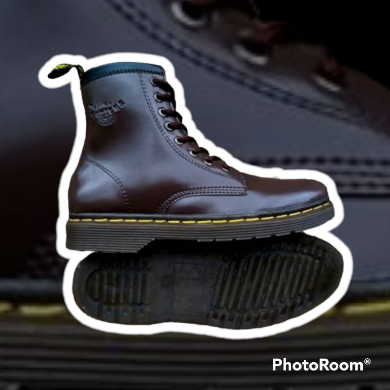 SEPATU DOKMART TINGGI 8 HOLE LOW BOOTS  DR.MARTENS PRIA HADE UK 38-45