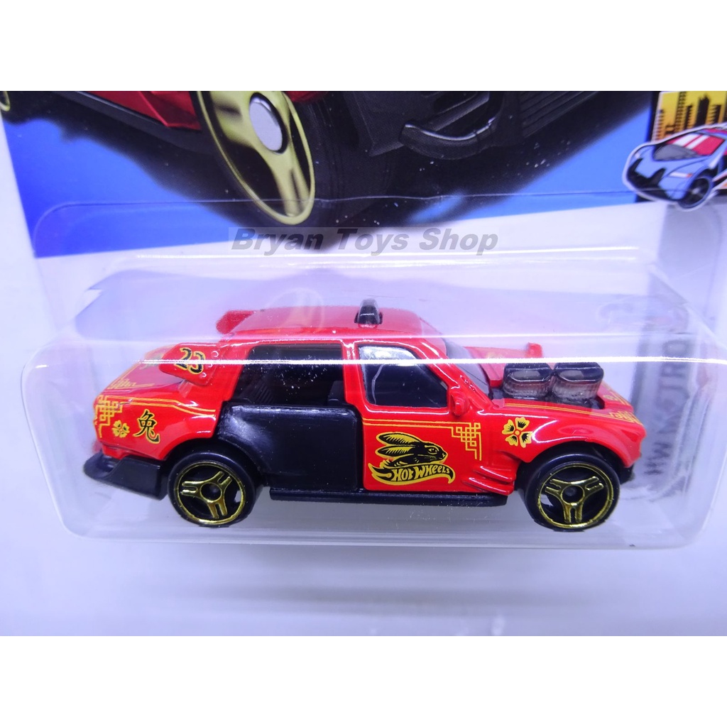 Hot Wheels Time Attaxi Merah - Pintu Bisa Dibuka