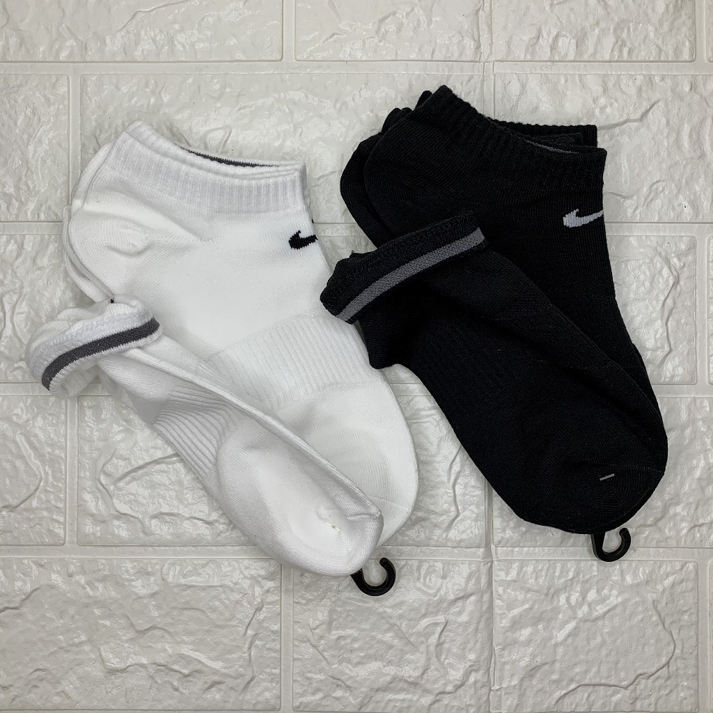 Kaos kaki Nike Nike Everyday Cushioned low cut premium Hitam putih