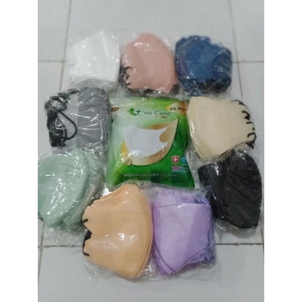 READY ISI 25 MASKER DUCKBILL ONECARE EMBOS ONE CARE HITAM PUTIH KEMASAN ZIPLOCK HIGIENIS 4 PLY