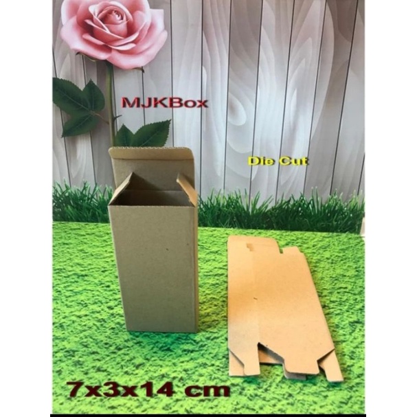 

kotak kardus ukuran 7x3x14 cm die cut...