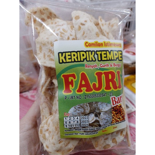 

KERIPIK TEMPE FAJRI OLEHOLEH KHAS