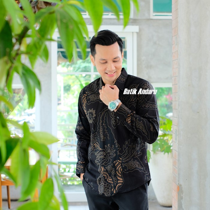 Baju Batik Pria Slim Fit Lengan Panjang Modern Heem Premium Warna Hitam Motif Laskala