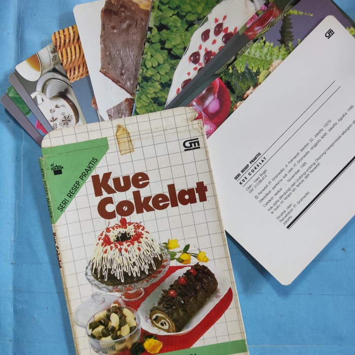 Buku seri resep praktis kue coklat by Yasa boga