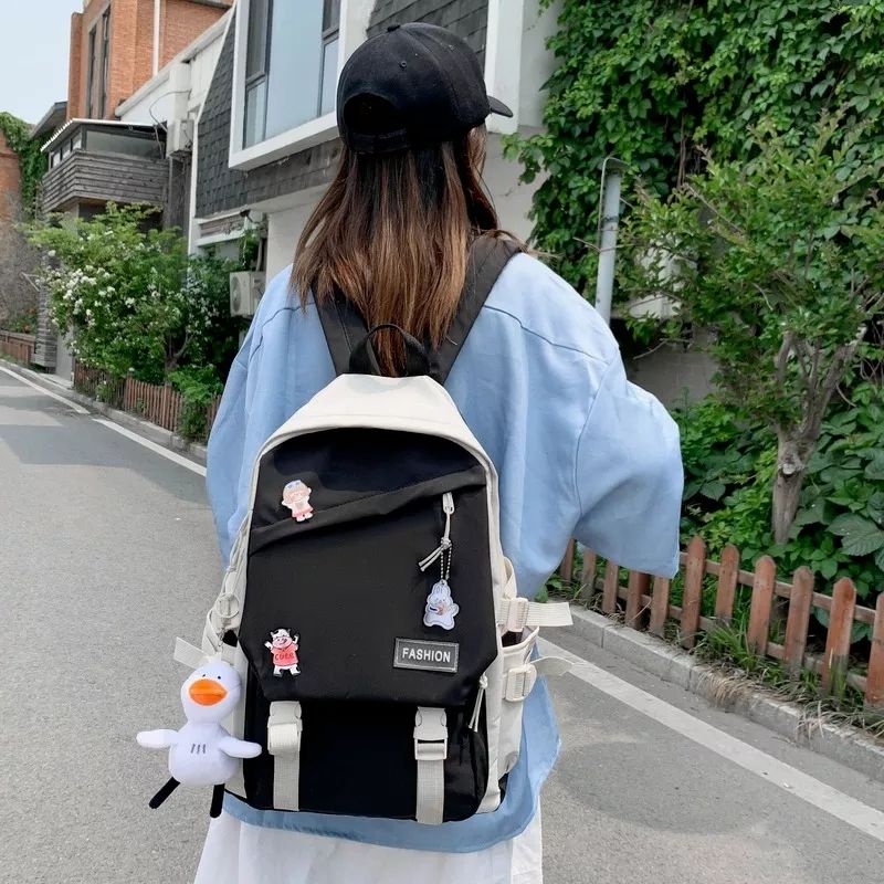 Ransel Wanita Terbaru 2023 Model Korea Lucu Aksesoris Pin Tas Backpack Remaja Siswa