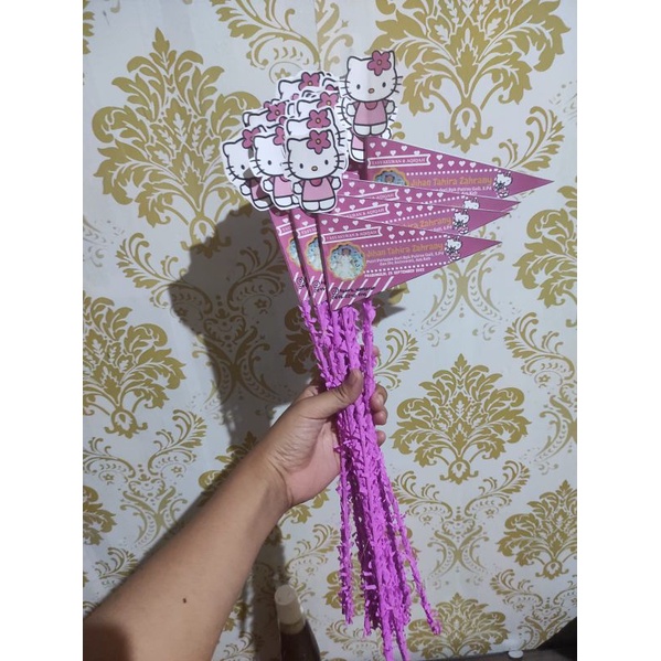 BENDERA AQIQAH KARAKTER