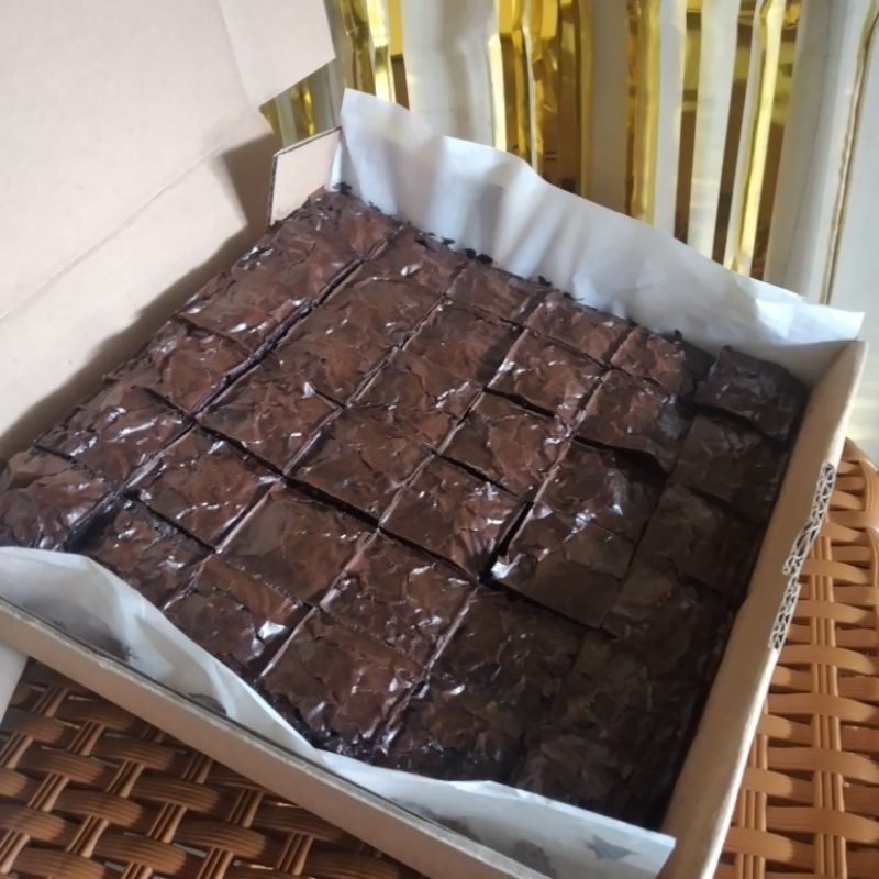 

ORIGINAL FUDGY BROWNIE 36 SLICE