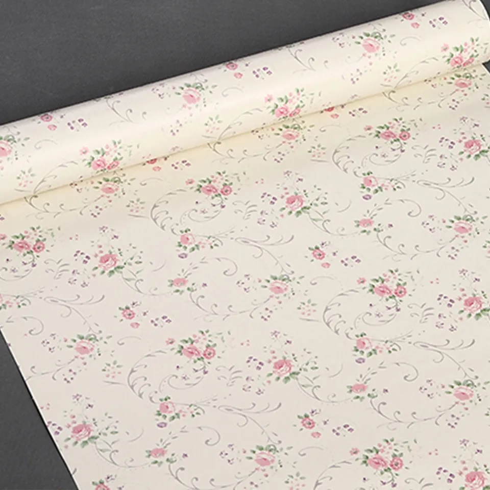 Wallpaper Dinding Ruang Tamu Motif Shabby Ulir Pink putih