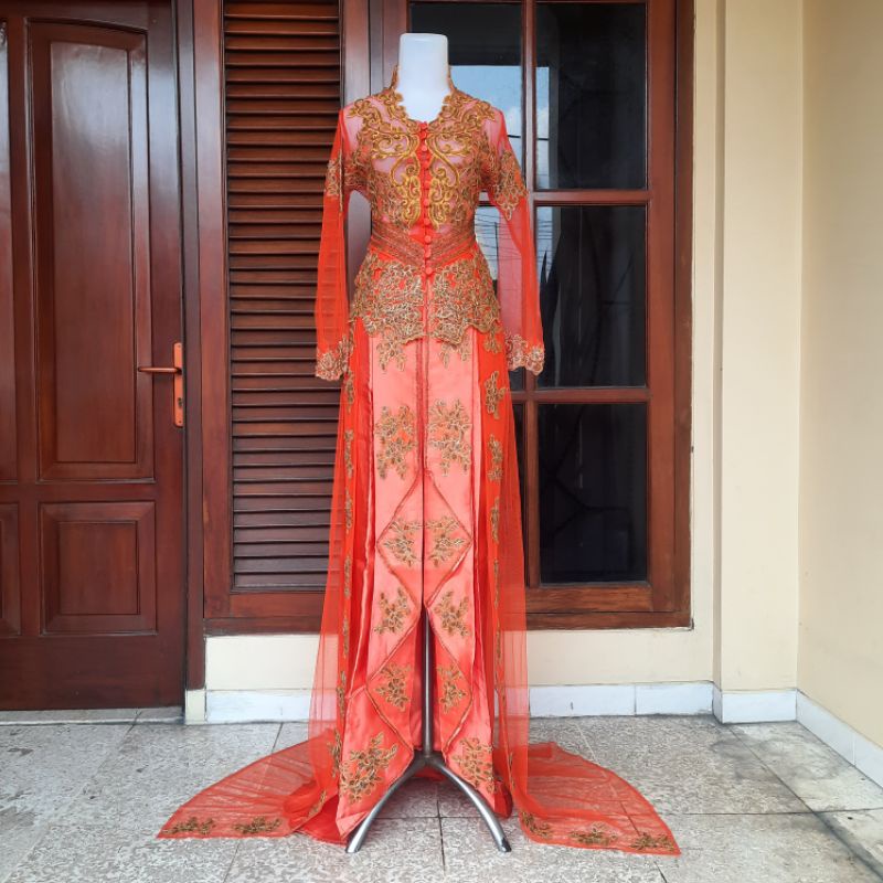 Kebaya pengantin payet satin oranye